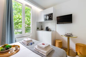Apartment | 1 bedroom, laptop workspace, iron/ironing board, bed sheets - Cosy Studio - 2P - Exhibitions Park / Eiffel Tower (Paris)