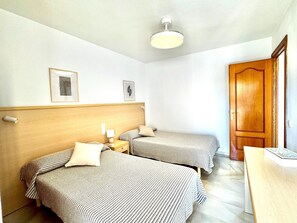 Apartamento | 1 quarto, ferros/tábuas de passar roupa, roupa de cama