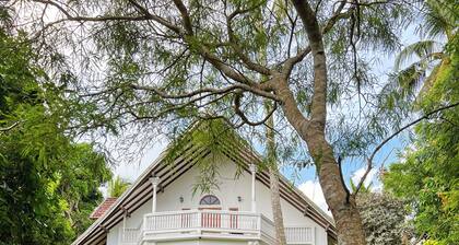 3-bedroom villa in marvelous Hikkaduwa with AC, 300m away from the beach