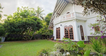 3-bedroom villa in marvelous Hikkaduwa with AC, 300m away from the beach