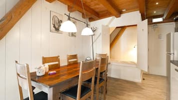 Apartment | Dining