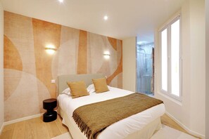 Apartment | 1 bedroom, laptop workspace, iron/ironing board, bed sheets - Elegant Apartment - 1br/2p - Arc de Triomphe (Paris)