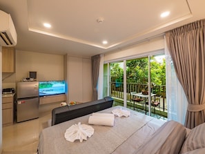 In-room safe, laptop workspace, free WiFi, bed sheets