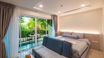 Standard Studio | In-room safe, laptop workspace, free WiFi, bed sheets