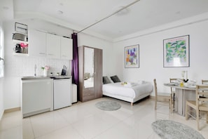Apartment | 1 bedroom, bed sheets
