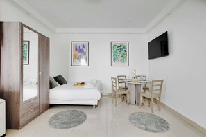 Apartment | 1 bedroom, bed sheets