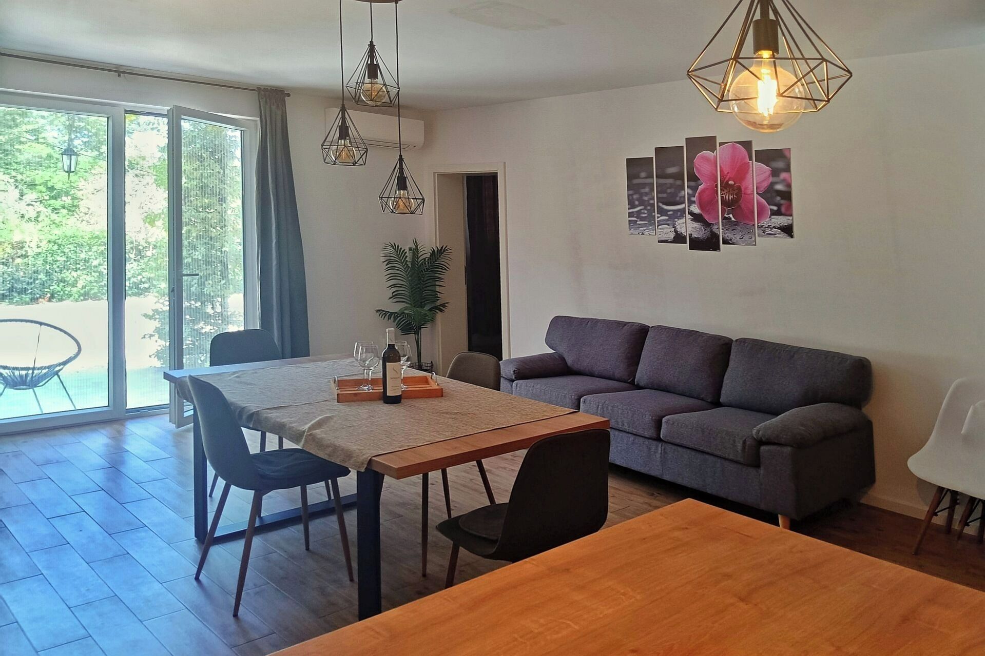 المنشأة من  الداخل