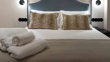 Standaard tweepersoonskamer, balkon, uitzicht op stad | Lakens van Egyptisch katoen, luxe beddengoed, donzen dekbedden