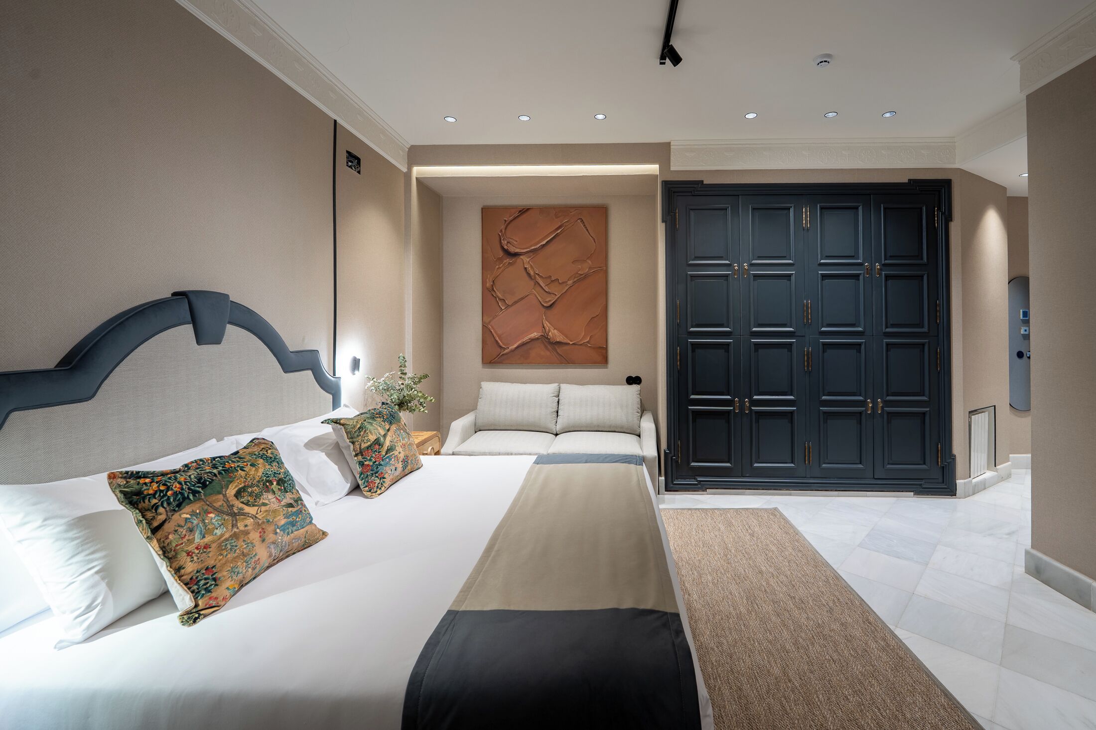 Suite junior, balcón, vistas a la ciudad | Sábanas de algodón egipcio y ropa de cama de alta calidad