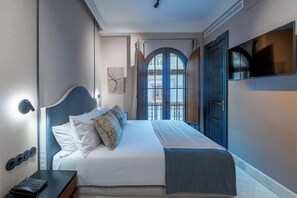Egyptian cotton sheets, premium bedding, down comforters - De Domínguez Hotel Boutique (Seville)