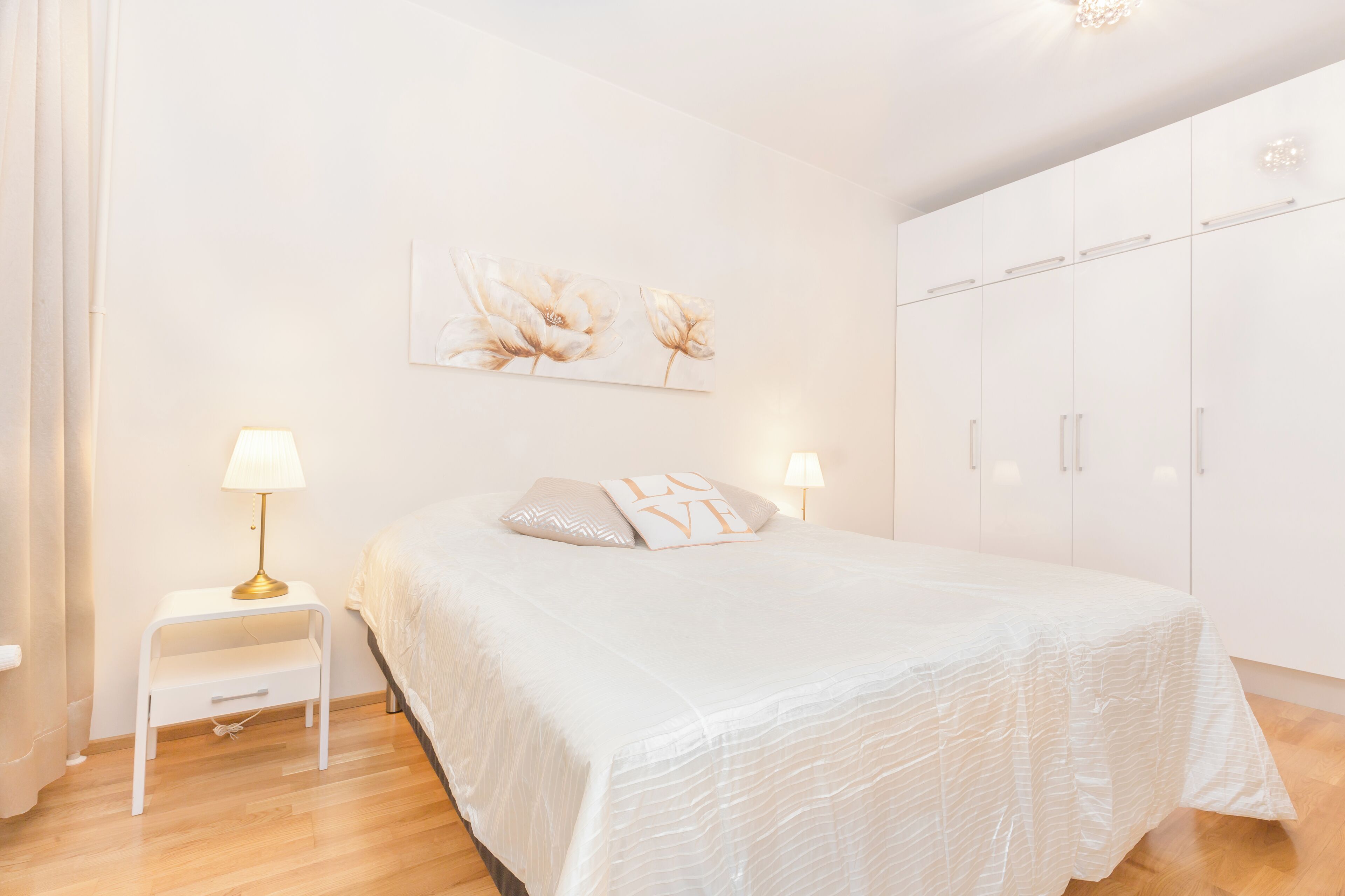 2 makuuhuonetta, Wi-Fi, vuodevaatteet