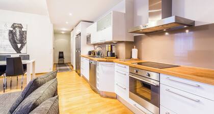 Spacious 2-Bedroom Apartment w/ Private Sauna in Central Helsinki
