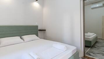 2 bedrooms, WiFi, bed sheets