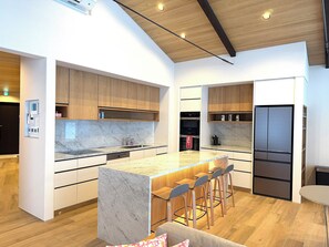 Fridge, microwave, oven, stovetop - Sakuraya (Hakuba)