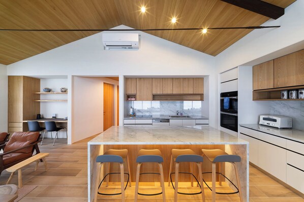 Luxury Chalet, Mountain View | Private kitchen