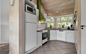 Kühlschrank, Herdplatte, Geschirrspüler