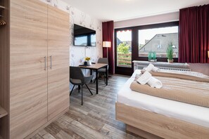 Una scrivania, Wi-Fi gratuito