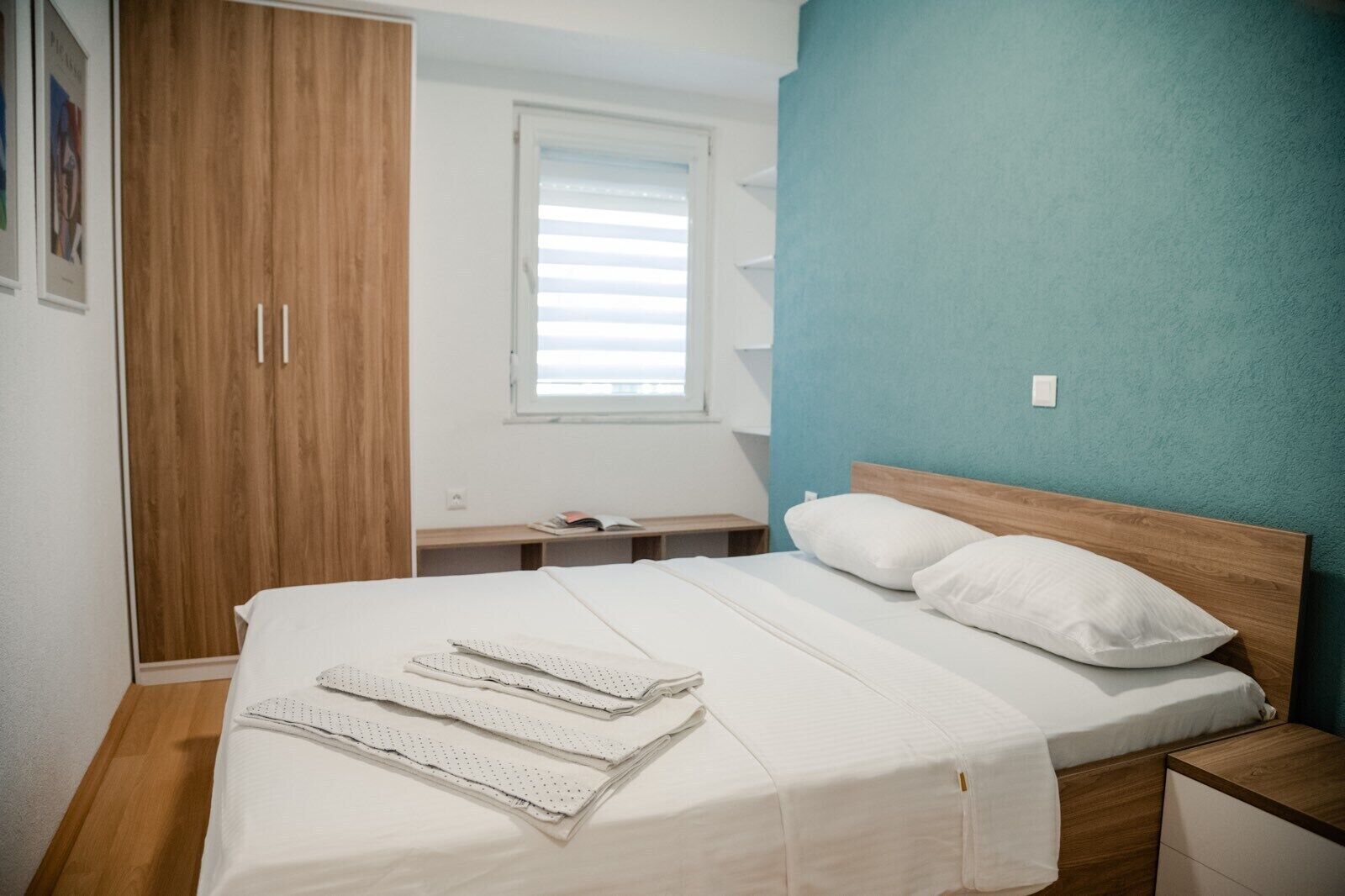 1 slaapkamer, een strijkplank/strijkijzer, internet, beddengoed