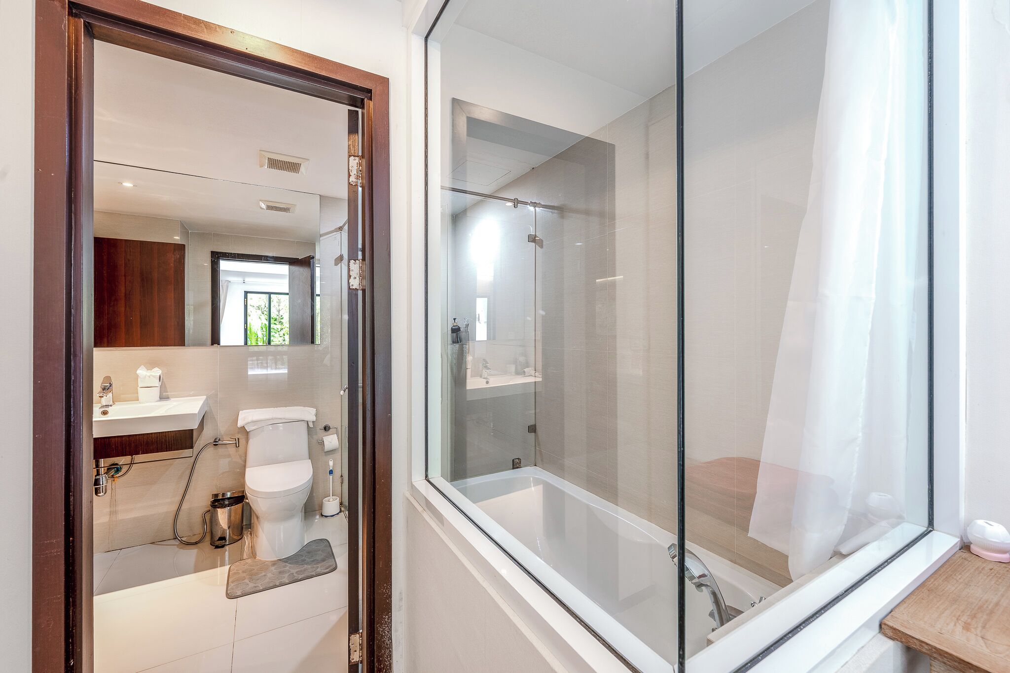 Apartment, Balcony | Bathroom