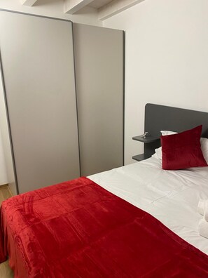 2 sovrum, strykjärn/strykbräda, internet och sängkläder