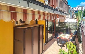 Outdoor dining - Cozy apartment in Caronia Marina with WiFi (Caronia Marina)