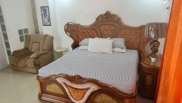 4 bedrooms, Internet, wheelchair access