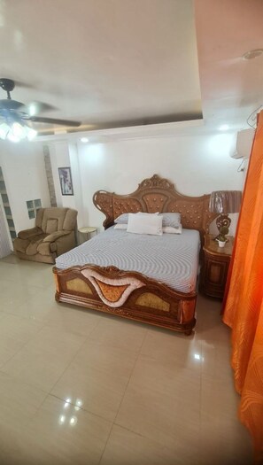 4 bedrooms, internet, wheelchair access