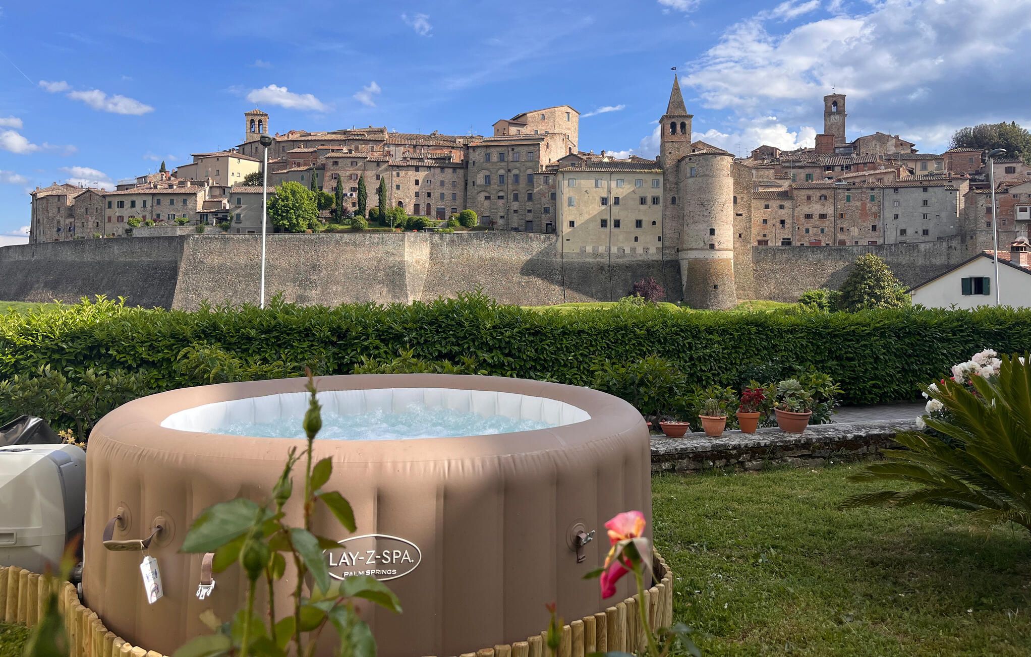 Outdoor spa tub