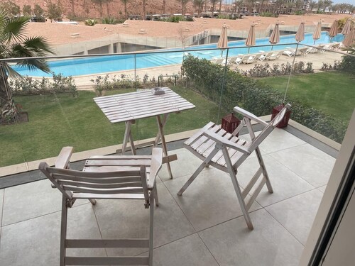 Spacious Sea, Mountain & Pool view 3-bedroom apartment in Il Monte Galala
