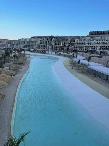 Spacious Sea, Mountain & Pool view 3-bedroom apartment in Il Monte Galala
