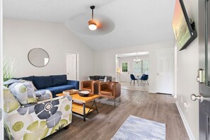 スマートテレビ、テーブルサッカー台