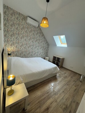 2 bedrooms, WiFi, bed sheets
