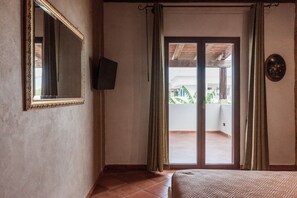 3 chambres, fer et planche à repasser, Wi-Fi, literie fournie