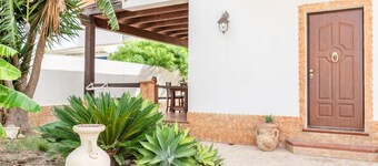 Villa 'La Perla with Pool' with Private Pool, Wi-Fi and Air Conditioning