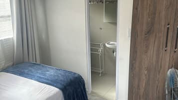 Double Room | Desk, laptop workspace, soundproofing, iron/ironing board