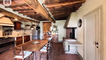 Forno, piano cottura, lavastoviglie