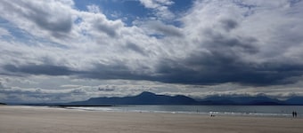 Idyllic Coastal Holiday Home with modern comforts in Mulranny