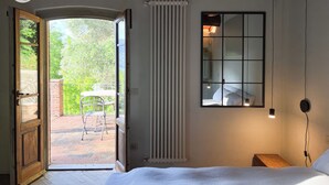 1 室のベッドルーム、旅行用ベビーベッド、WiFi (無料)、ベッドシーツ