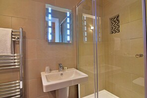 Bathroom - The Townhouse Aberfeldy (Aberfeldy)