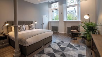 Deluxe Double Room | Iron/ironing board, free WiFi