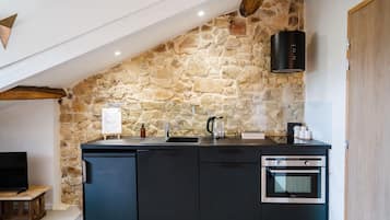 Fridge, electric kettle