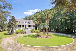 Exterior - Boview Hall- Pool, Hot Tub-15 mins to Kiawah (Johns Island)