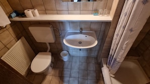 Secador de pelo, toallas