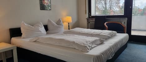 Doppia Comfort, bagno privato | Una scrivania, Wi-Fi gratuito