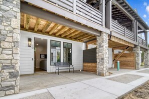 Exterior - Luxe by the Lake | Pool Access | Near Downtown and Lake (Union Pier)