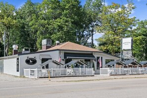 Exterior - Luxe by the Lake | Pool Access | Near Downtown and Lake (Union Pier)