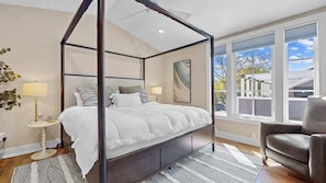 3 bedrooms, WiFi, bed sheets