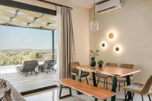 Villa (2 Bedrooms) | Interior