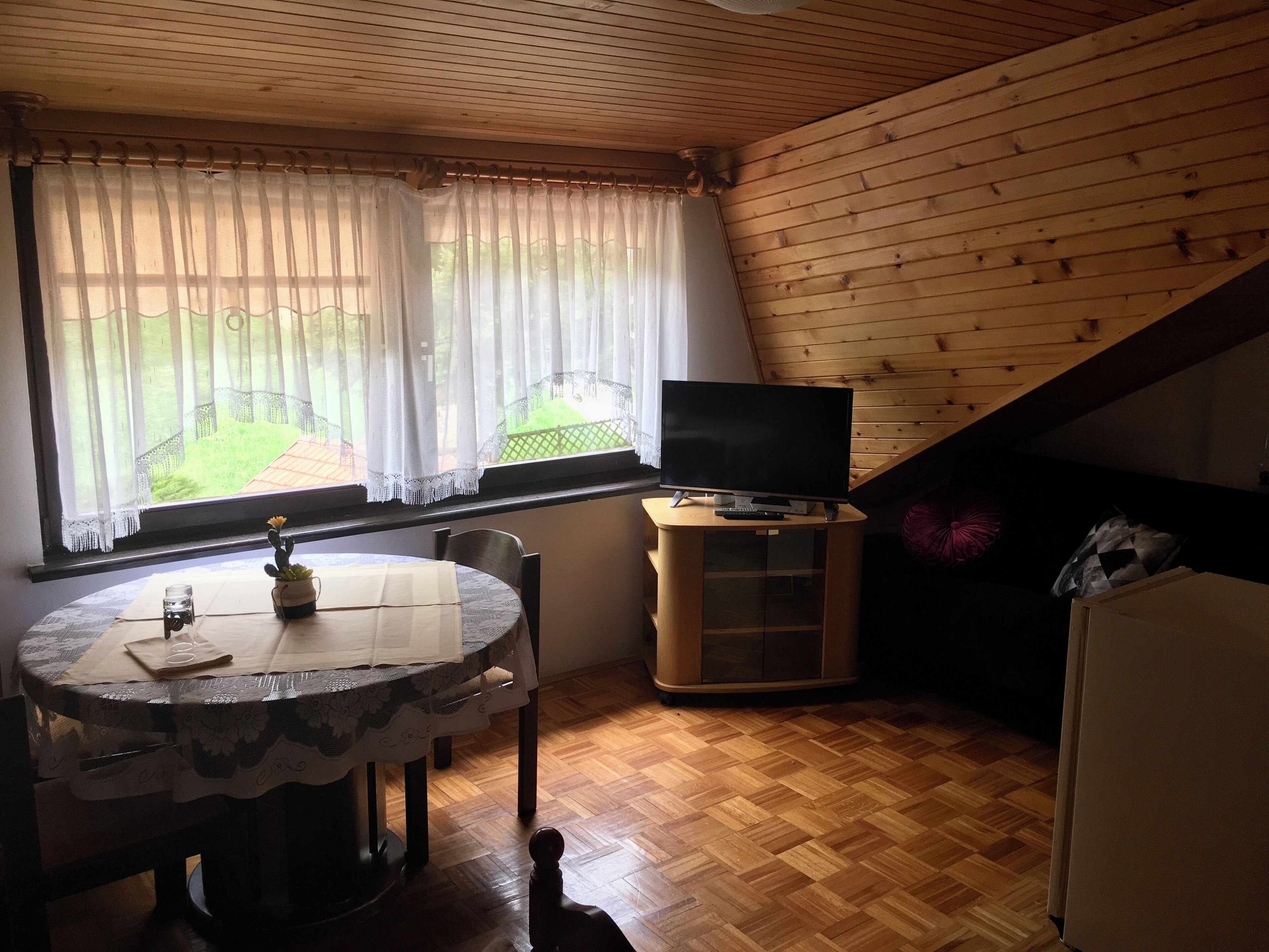 Familiesuite, utsikt mot høyde | Lydisolert og wi-fi (inkludert)