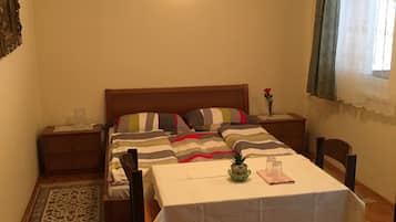 Classic Double Room, Balcony, Garden View | Soundproofing, free WiFi